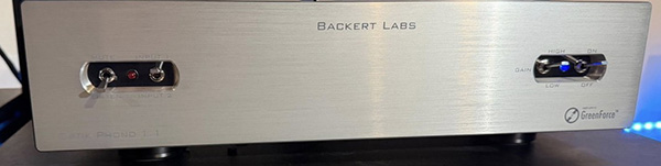  012026.apnews.backertoptik3.jpg