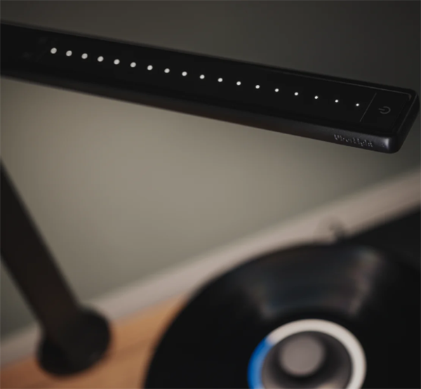  032025.aprev.uberlightangle1.png