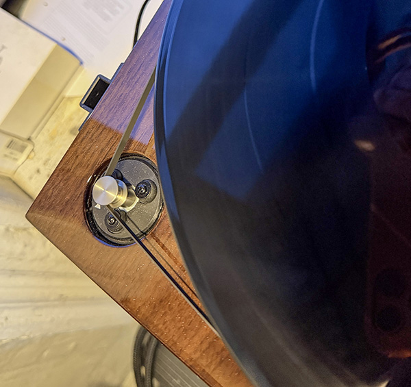  040626.aprev.fluancettbelt.jpg