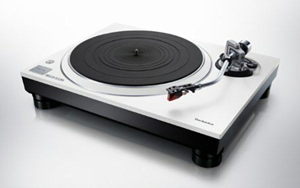 Seen at AXPONA: Technics SL-1500C-W Matte White Turntable