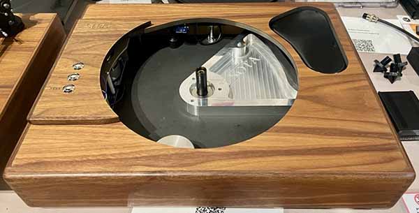  042826.apaxponaSOTATTcutout1.jpg