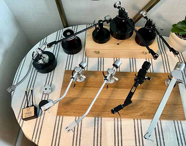  051226.apaxpona.SierraSoundroomtonearmstopview1.jpg