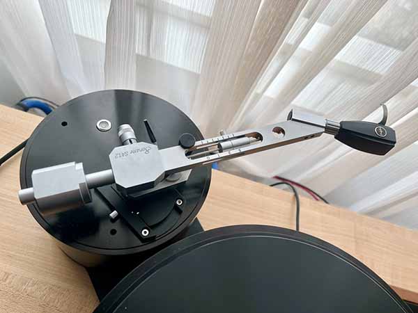  051226.apaxpona.SoraneSA12tonearm1.jpg