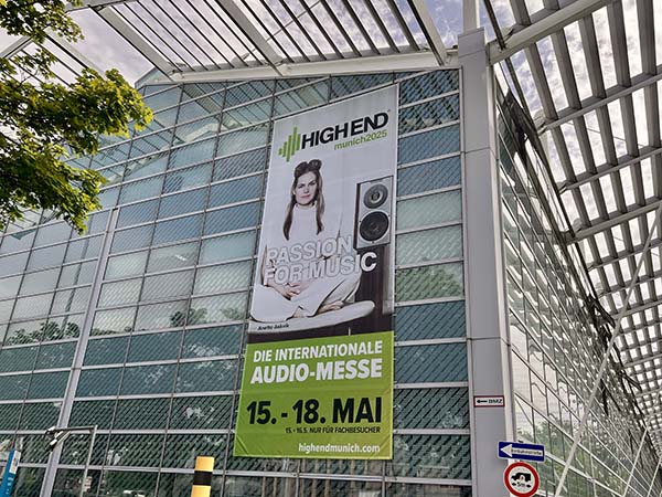 052625.apmunichpt1anetteshow.jpg