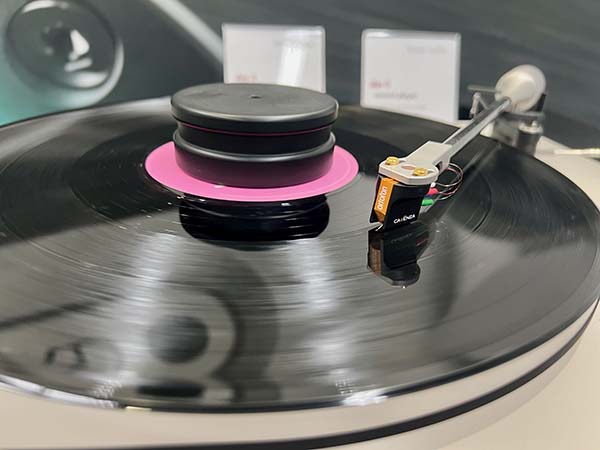  061725.apmunich.BauerAudiodps3tablewOrtofon.jpg