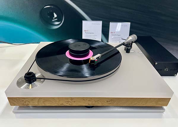  061725.apmunich.BauerAudiodps3turntable2.jpg