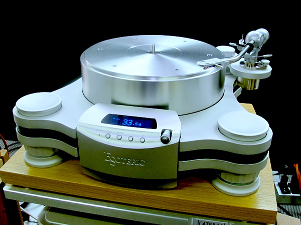 Atmo Sfera Platterless Turntable Spins Vinyl in the Air - COOL HUNTING®