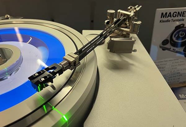  062625.apmunich.Klaudiotonearm2.jpg