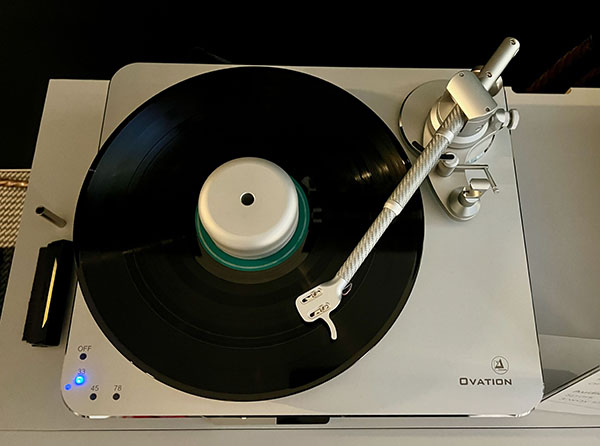  070125.apmunich.ClearaudioOvationturntabletopview.jpg