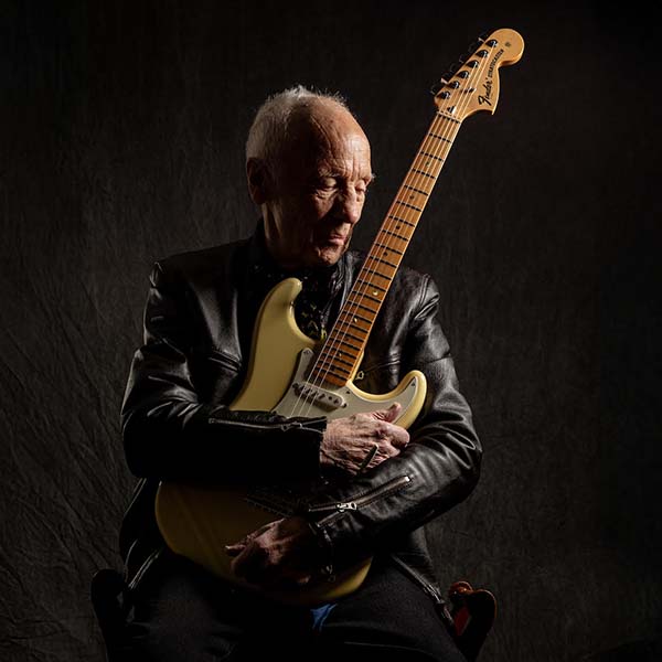 070325.apint.robintrower1.jpg