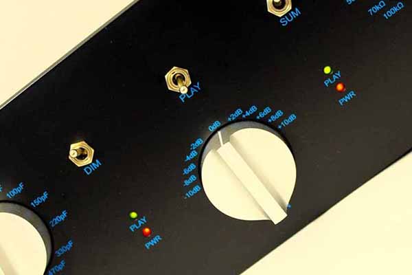  071725.apnews.MusicFirstAudiopreampeqknob.jpg