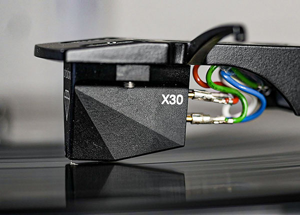  072126.aprev.ortofonmcx30sideview1.jpg