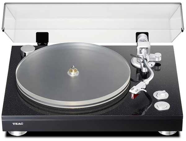 0726.apnews.turntables.teac2.jpg