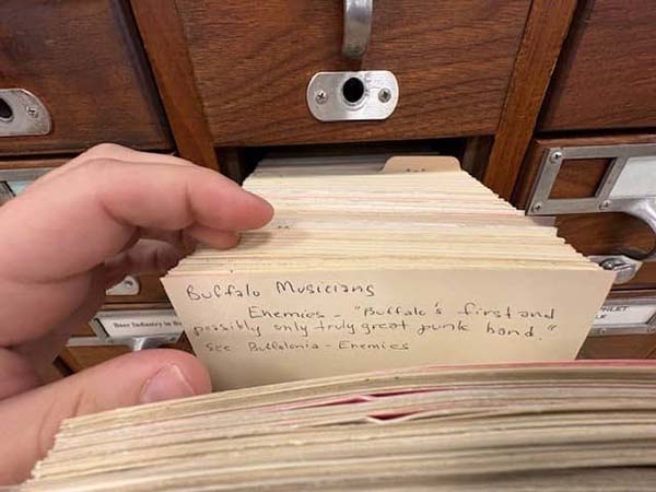  081225.apnews.spinitforwardbuffcard.jpg