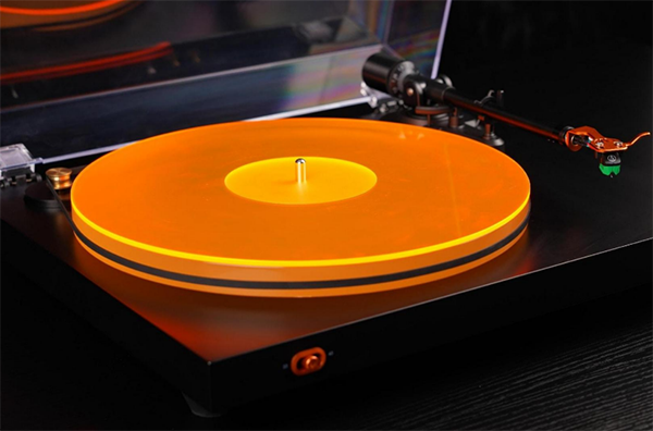  101525.apnewsfositableorangemat.png