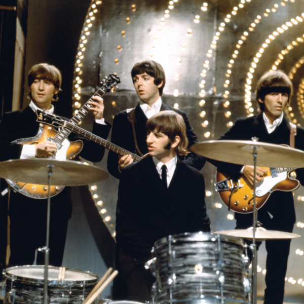  1021apreview.BeatlesRevolverBandPicColor600x600.jpg