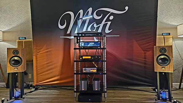  102725.aptofestmofistack.jpg
