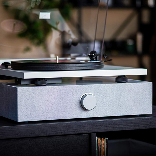  1101.apnews.Spinbase-Max-Turntable-Speaker-System-Lifestyle-1024-square.jpg