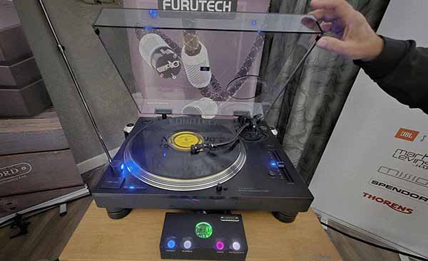  111125.apshowtaf.technics1.jpg