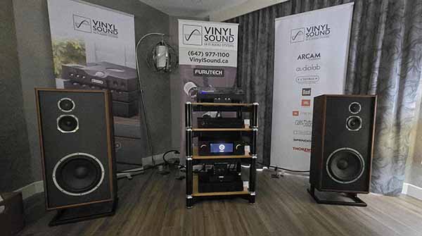  111125.apshowtaf.vinylsoundroom1.jpg