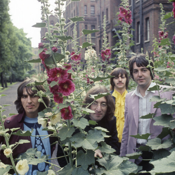  111925.apnewwaxwed.beatlesanthologycollbandF.jpg