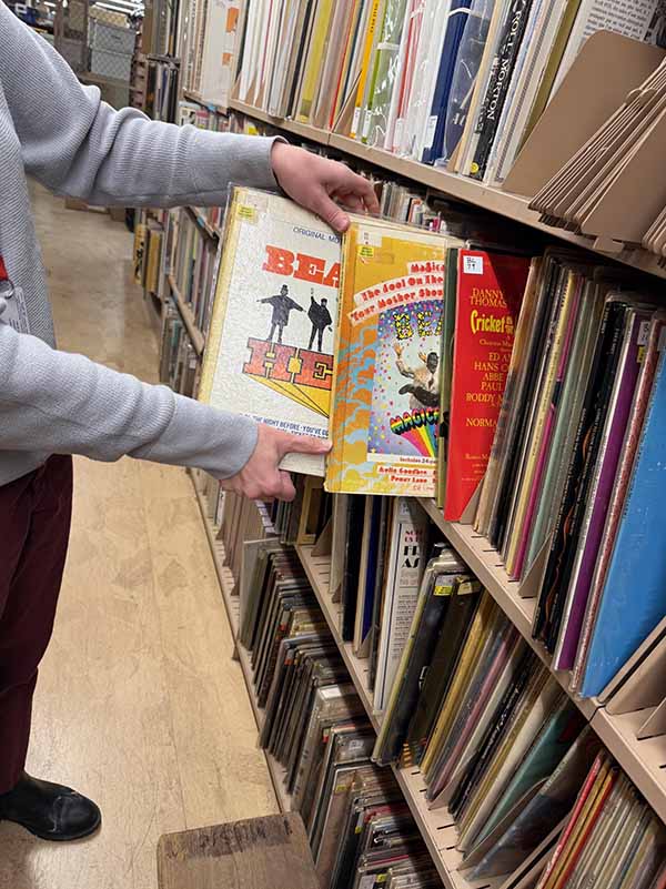  121225.apfeatlibrarydonatebeatleslps.jpg