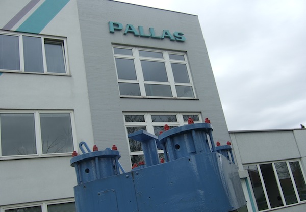 Pallas Pressing Plant Destroys Duplication Facility | Analog Planet