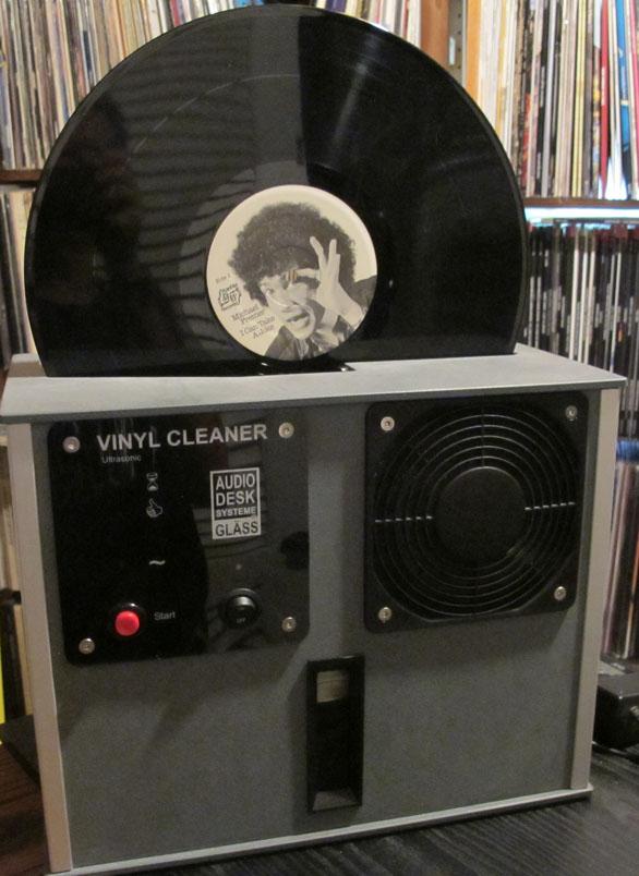 The World's Best Record Cleaning | Analog Planet